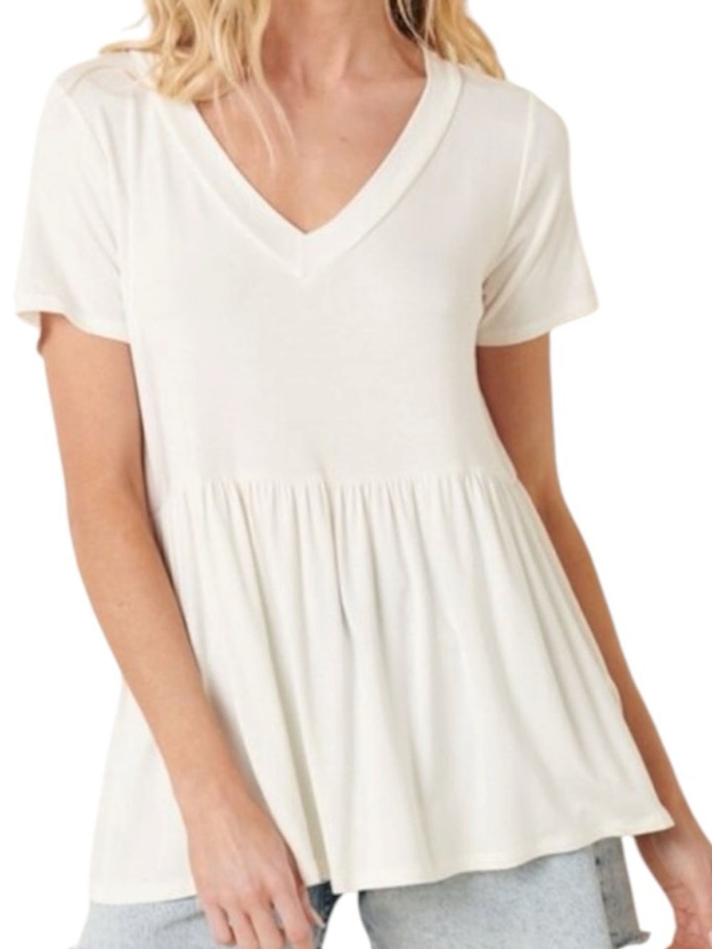 Truly Madly Deeply White V-Neck Top. Ok resized fits up to Medium